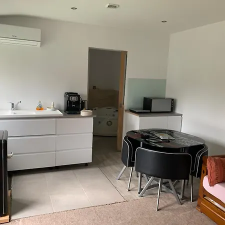 ホームステイ Le Rouet Ytres